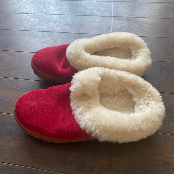 L.L. Bean Wicked Good  Squam Lake Shearling Lined Slippers - Picture 9 of 10